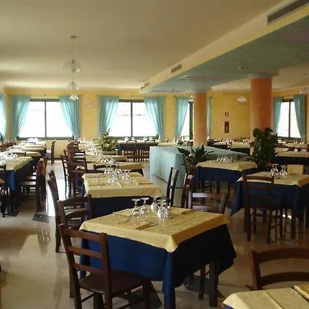 Ξενοδοχείο Baia Marina 3*