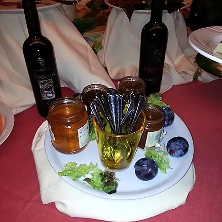 Baia Marina מלון